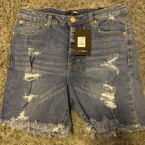 NWT Fashion Nova Right of Passage Distressed Bermuda Shorts SIZE 13